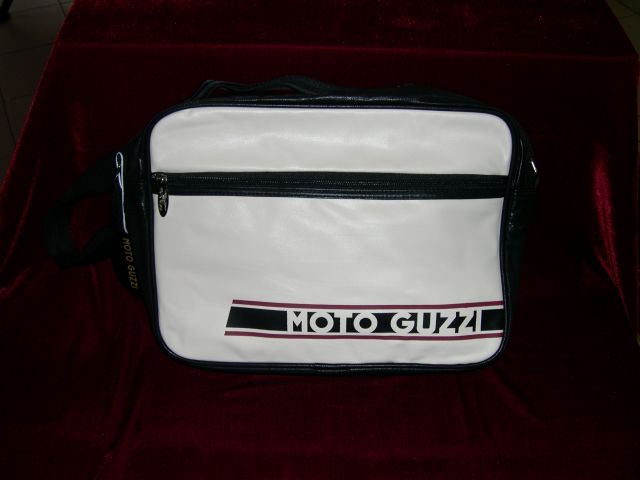 GUZZI BESACE BLANCHE